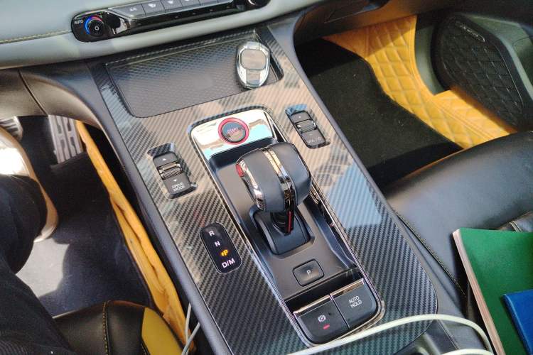 Used GAC Trumpchi EMPOW 2021 270T DCT J16 Version Gear Lever