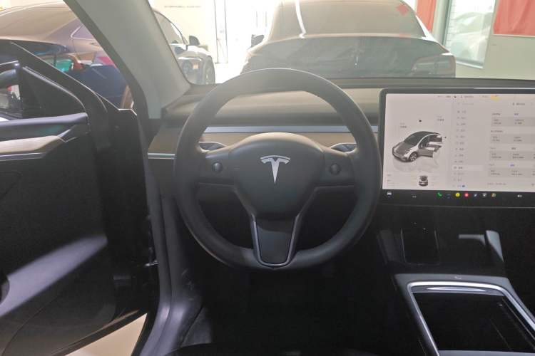 Used Tesla Model Y 2022 Revised Version Long-Range All-Wheel Drive Steering Wheel