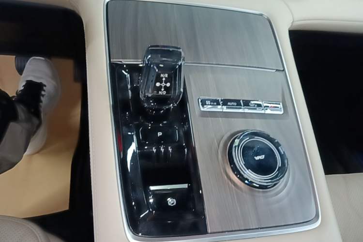 Used Geely Auto Monjaro L 2025 Dongfang Yao 2.0TD Automatic All-Wheel-Drive Wangyue Edition
