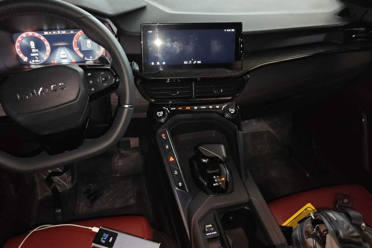 Used Lynk & Co 06 2021 1.5T Shero Pink Special Edition