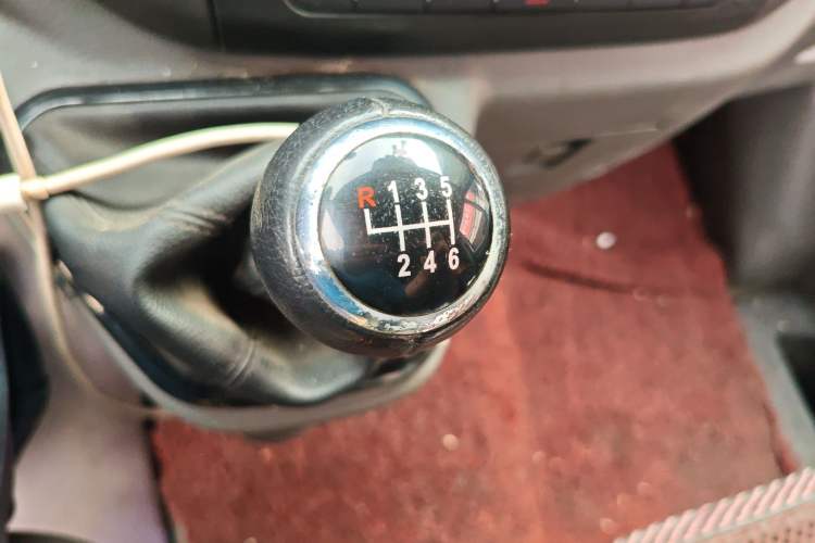 Used Foton Toano 2021 2.8T Manual Tongtu Extended-Wheelbase Mid-Roof 6/7-Seater F2.8 NS6B177L
