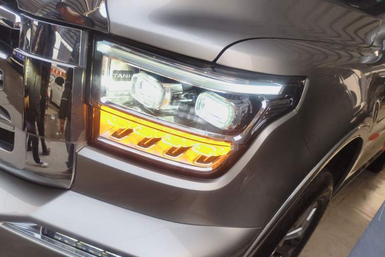 Used Tank 500 2023 3.0T Sport Edition Realm-Design 7-Seater