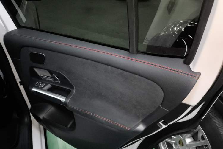 Used Mercedes-Benz GLB AMG 2024 AMG GLB 35 4MATIC
