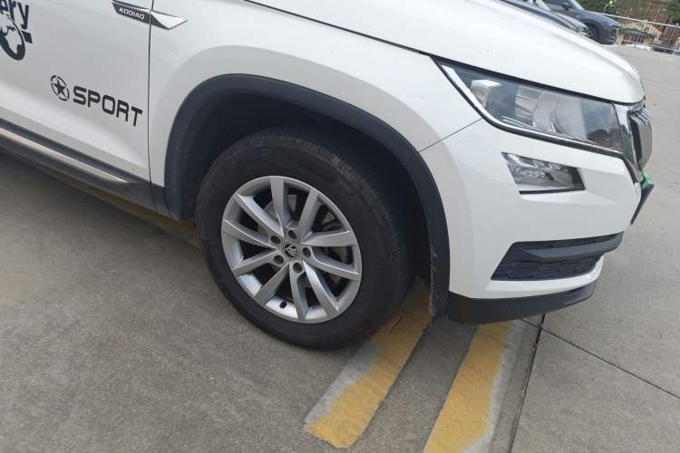 Used Skoda Kodiaq 2018 Facelifted TSI330 5-Seater Two-Wheel-Drive Comfort Edition Exterior 1