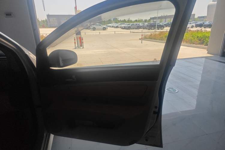 Used BAIC Senova D20 2015 Hatchback 1.5L Manual Leshang Version
