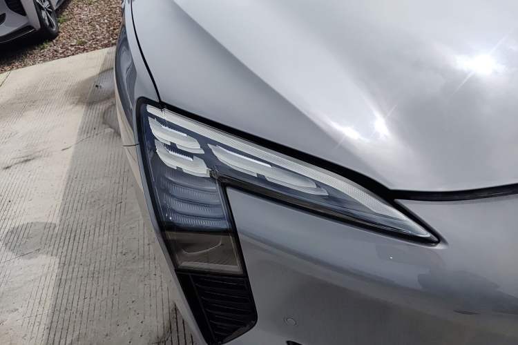 Used Hongqi EH7 2024 690 Pro Right Front Headlight