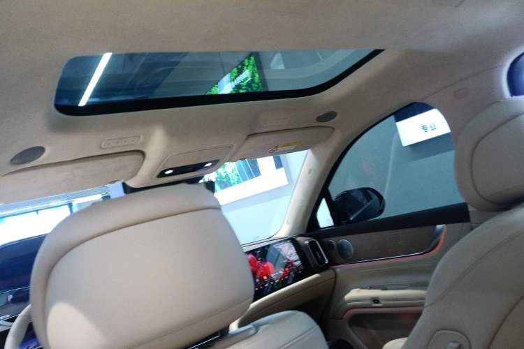 Used Hima AITO M9 2024 Range-Extended Max Edition 42 kWh 6-Seater Version
