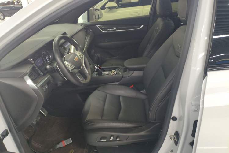 Used Cadillac XT5 2022 2.0T Four-Wheel Drive Luxury Version (Hummingbird Edition) Left Front Seat