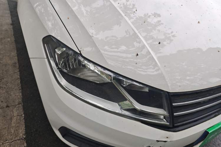 Used Volkswagen Santana 2019 1.5L Manual Fashion Edition China VI Standard Right Front Headlight