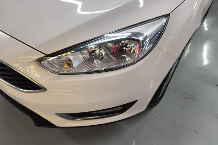 Used Ford Focus 2017 Hatchback 1.6L Automatic Fashion Edition Smart Drive Version
