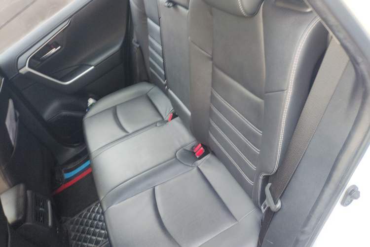 Used Toyota RAV4 2022 2.0L CVT Two-Wheel Drive Fashion Plus Edition
