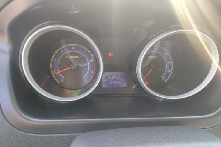 Used CHANGAN KAICHENG Ruixing M80 2018 1.5L Base Model Van Semi-Blind Window Flat Roof Rear-Hinged Doors 4G15S Instrument Cluster