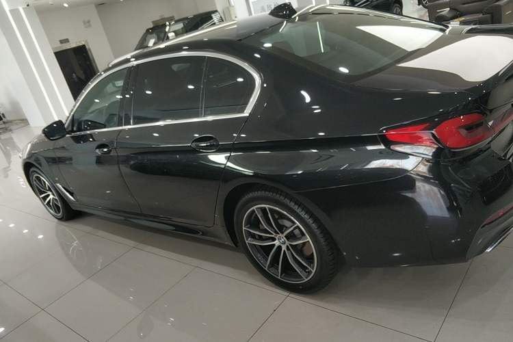Used BMW 5 Series 2022 Second Facelift 525Li M Sport Package