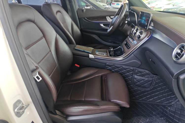 Used Mercedes-Benz GLC 2020 Facelift GLC 300 L 4MATIC Dynamic Edition