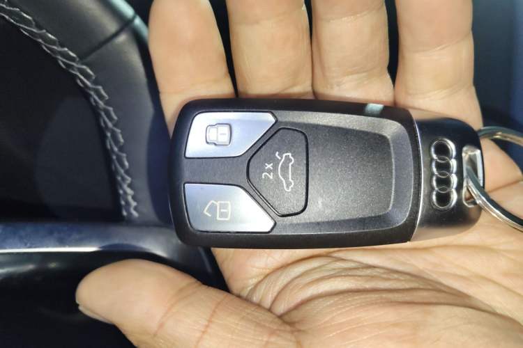 Used Audi Q5L 2023 40T Luxury Dynamic Model
