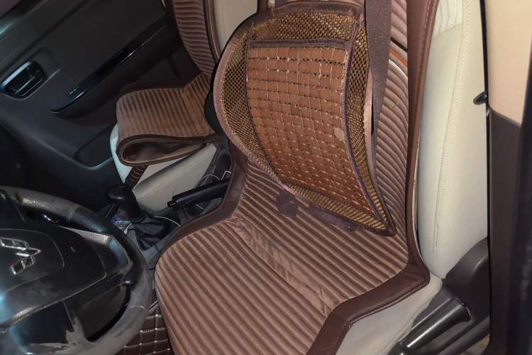 Used Wuling Rongguang V 2016 1.5L Standard Version
