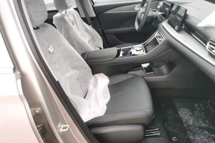 Used Geely Galaxy Stellar 6 2026 Model 125km Free-Style Edition Right Front Seat