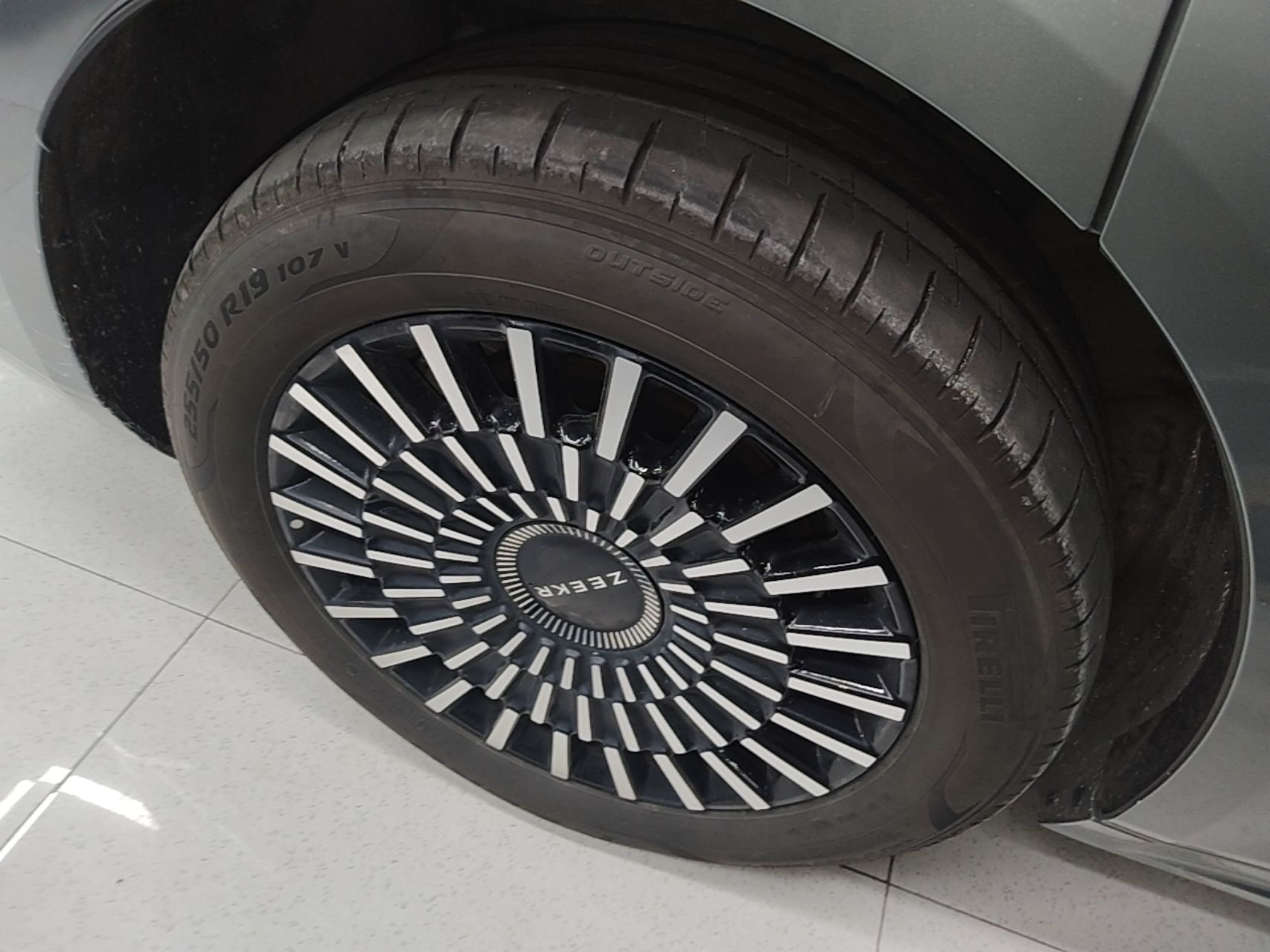 Zeekr 009 2024 Six-Seat Executive Version 4WD 108 kWh — снимка 11