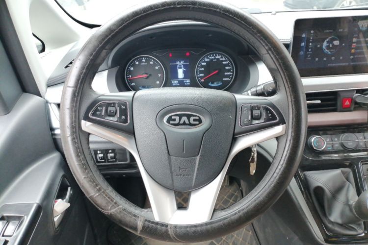 Used JAC Refine M3 2022 PLUS 1.5T 7-Seater Standard Model
