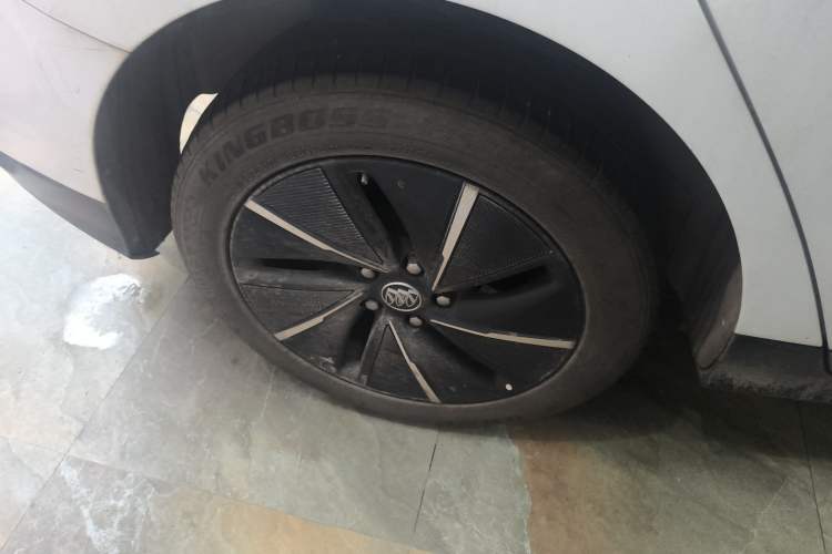 Used Buick Velite 6 2023 430km Range Commuter Version Right Rear Wheel Hub