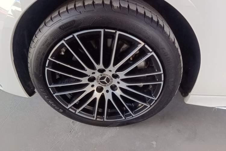 Used Mercedes-Benz C-Class 2023 C 260 L Sport Edition Left Front Wheel Hub