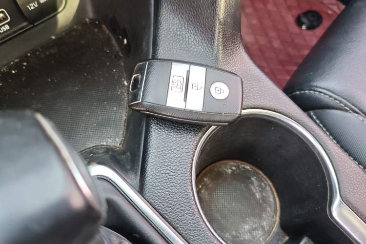 Used Kia KX5 2016 2.0L Automatic 2WD Premium Vehicle Key