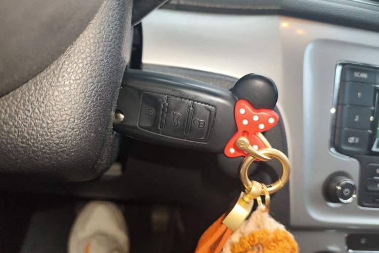 Used Volkswagen Gran Lavida 2013 1.6L Automatic Comfort Model Vehicle Key