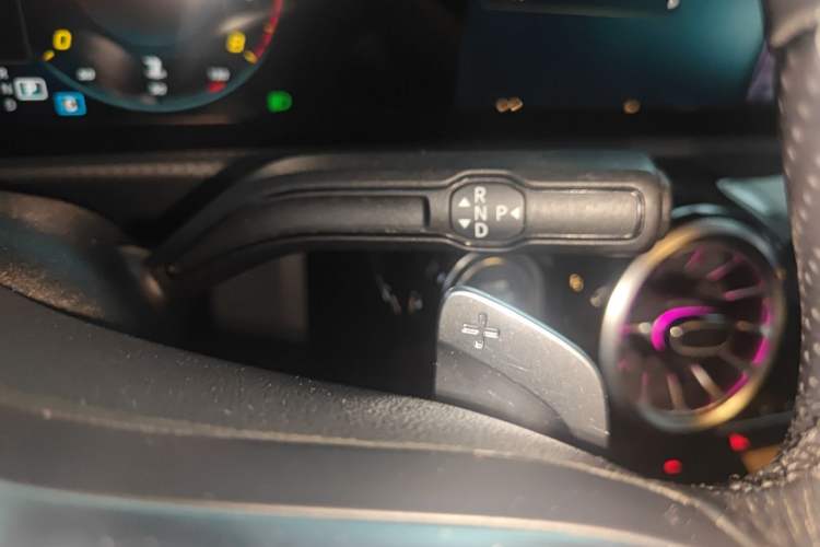 Used Mercedes-Benz A-Class 2021 A 200 L Sport Sedan Fashion Model
