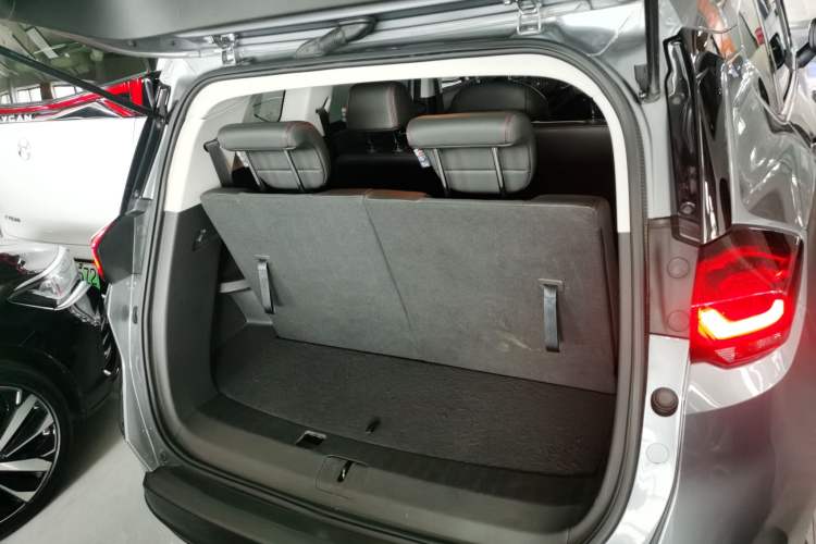 Used Chevrolet Orlando 2019 Redline 530T Automatic Zhaoxiang Edition (5+2 Seating) China VI