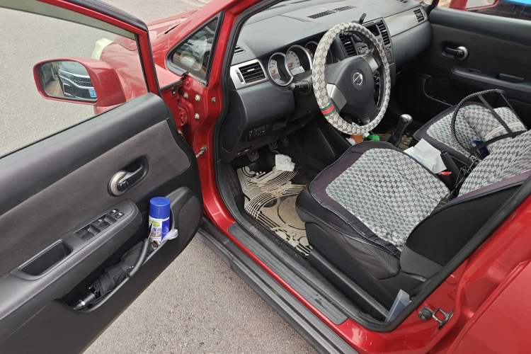 Used Nissan Tiida 2008 1.6L Manual Fashion Model
