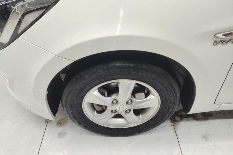 Used Hyundai Verna Ray 2016 1.4L Automatic Leading-Edge GLX