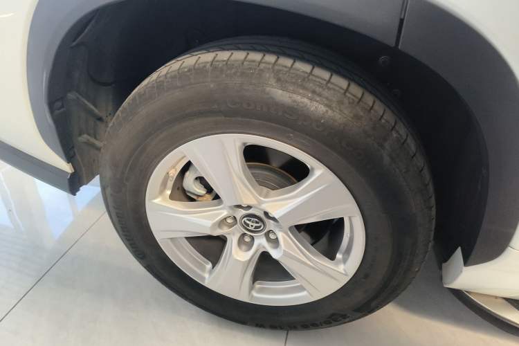 Used Toyota Highlander 2022 Dual-Engine 2.5L Two-Wheel Drive Elite Edition 7-Seater Right Rear Wheel Hub