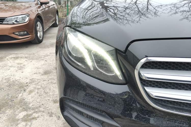 Used Mercedes-Benz E-Class 2019 E 260 L Sport Edition Right Front Headlight