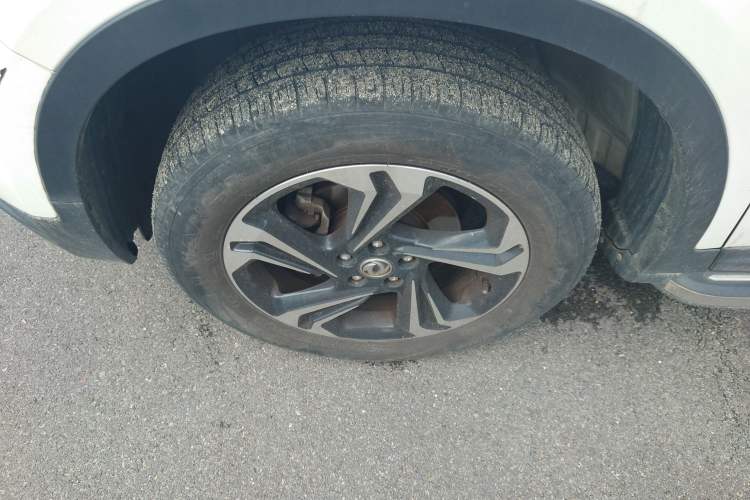 Used Dongfeng Aeolus AX7 2016 1.4T Manual Zhuyue Model Left Front Wheel Hub