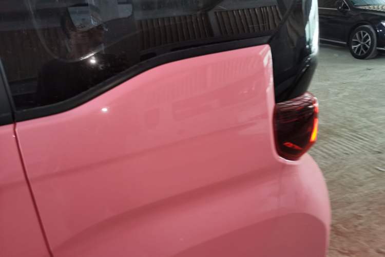 Used Chery New Energy QQ Ice Cream 2022 120km Conical Shape Lithium Iron Phosphate