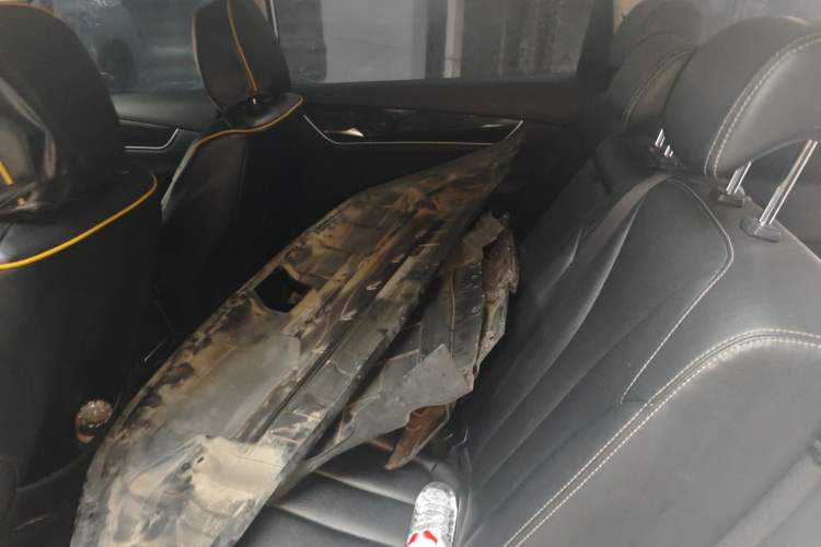 Used BYD Song MAX 2017 1.5T Automatic Smart Connect Elite 7-Seater Left Rear Seat