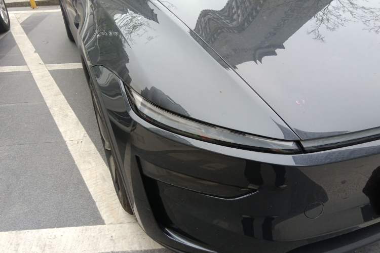 Used Tesla Model Y 2025 Long-Range All-Wheel Drive First Edition Right Front Headlight