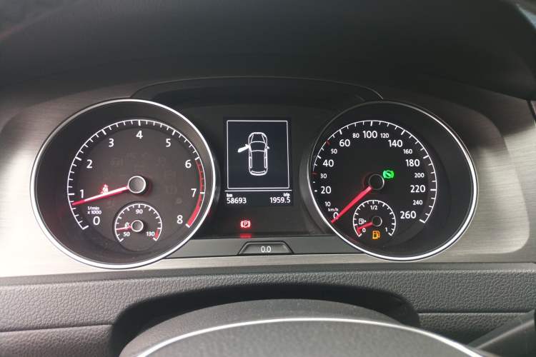 Used Volkswagen Golf 2016 230TSI Automatic Luxury Version