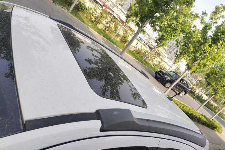 Used Buick Encore 2014 1.4T Automatic Two-Wheel Drive Urban Elite Model Roof