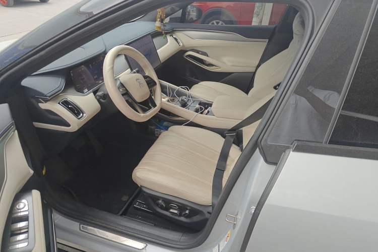 Used BYD Song L EV 2024 662 km Excellence Version Left Front Seat