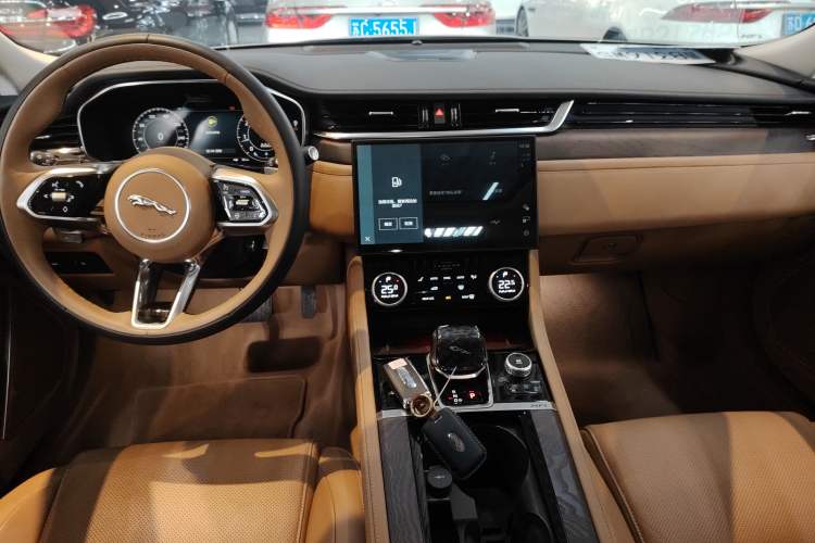 Used Jaguar XFL 2024 2.0T P250 Two-Wheel Drive Prestige Luxury Edition
