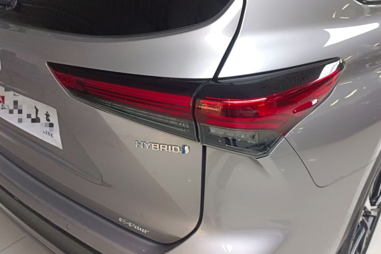 Used Toyota Crown Kluger 2021 2.5L HEV Four-Wheel Drive Premium Edition Right Rear Taillight