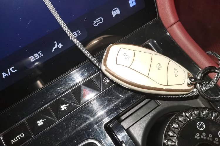 Used Hongqi H5 2023 2.0T Automatic Smart Connect Flagship Edition
