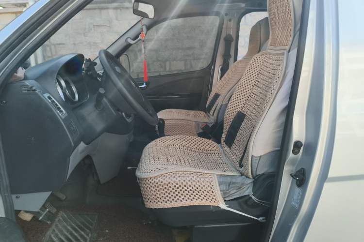 Used Foton MP-X E 2017 2.0L New Express Long Wheelbase 4Q20M Left Front Seat