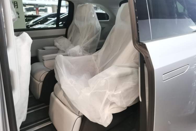 Used XPeng X9 2026 Model—Range-Extended Version 1602 Ultra