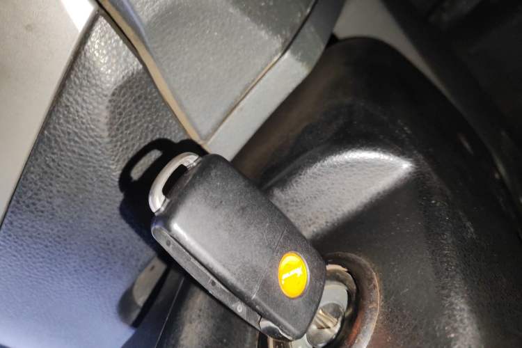 Used FORTHING Joyear 2012 XL 1.5L Manual Luxury Model Vehicle Key