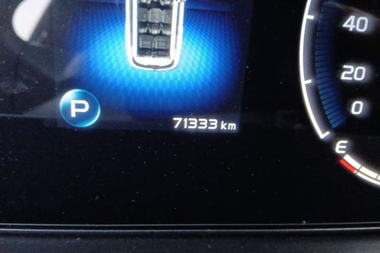 Used Geely Auto Haoyue 2020 1.8TD DCT Luxury 7-Seater Odometer Close Up