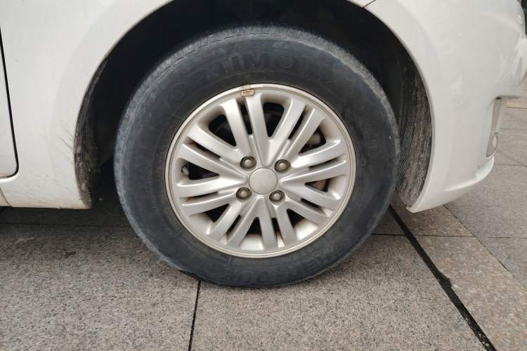 Used Kia K2 2012 Sedan 1.4L MT GLS Commemorative Edition
