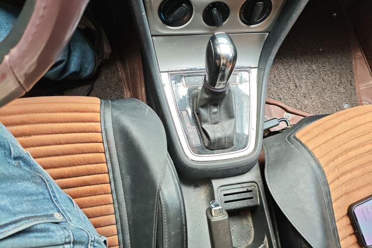 Used Volkswagen Lavida 2013 Restyled Classic 1.6L Automatic Comfort Edition
