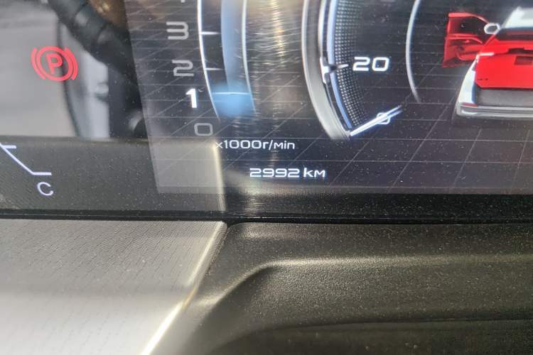 Used Bestune T77 2023 1.5T Automatic Luxury Model Odometer Close Up